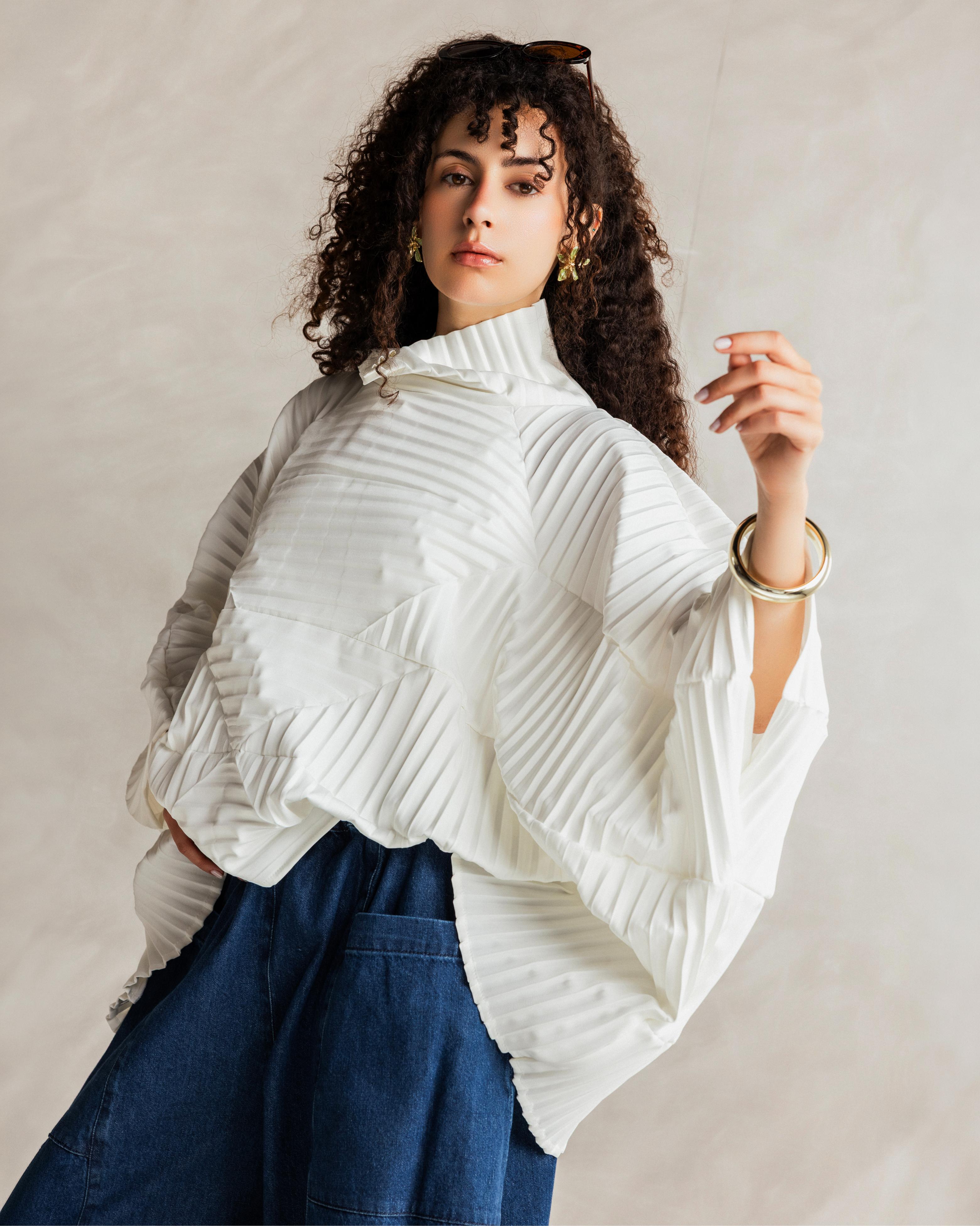 Off White Collar Pleated Top