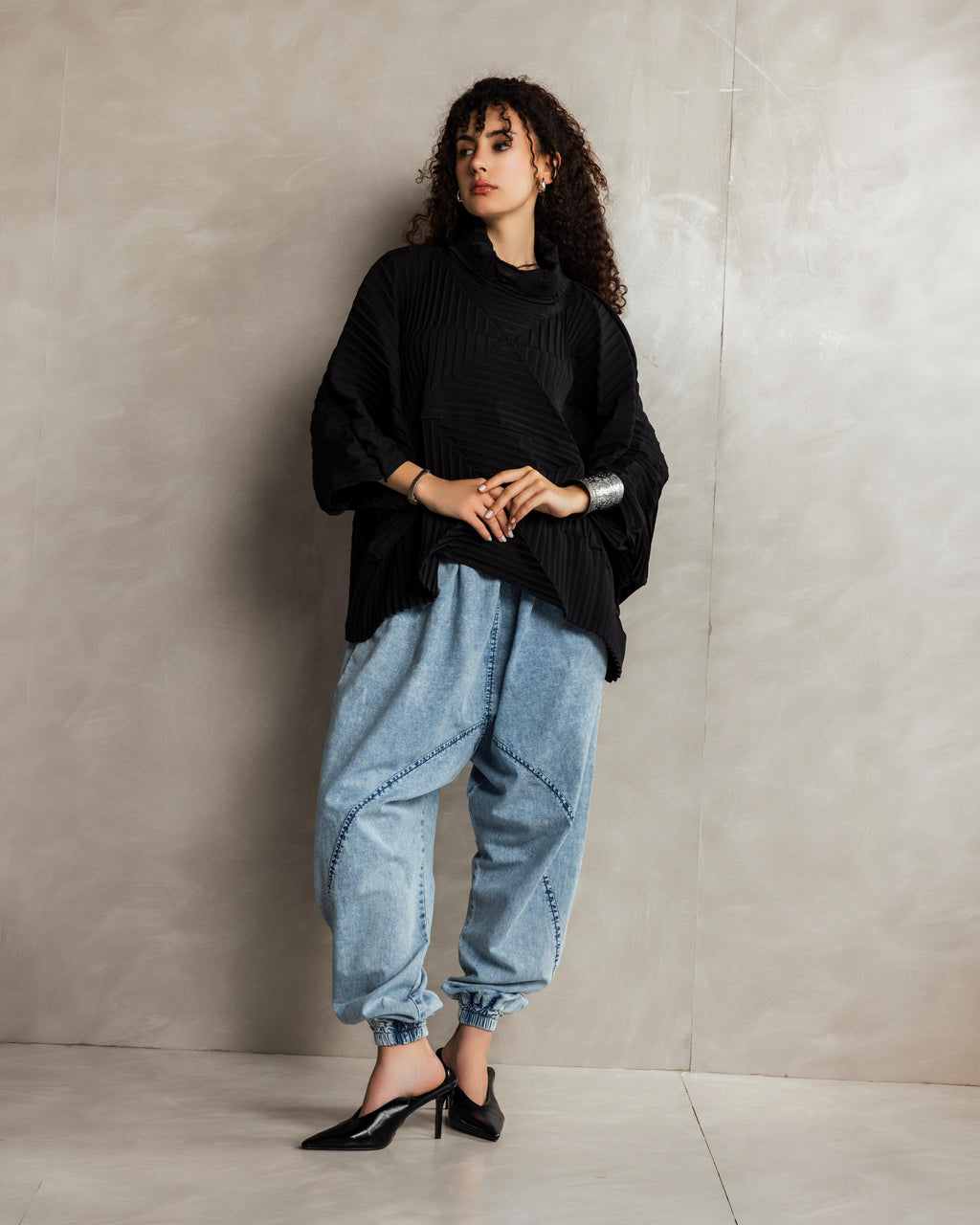 Black Collar Pleated Top