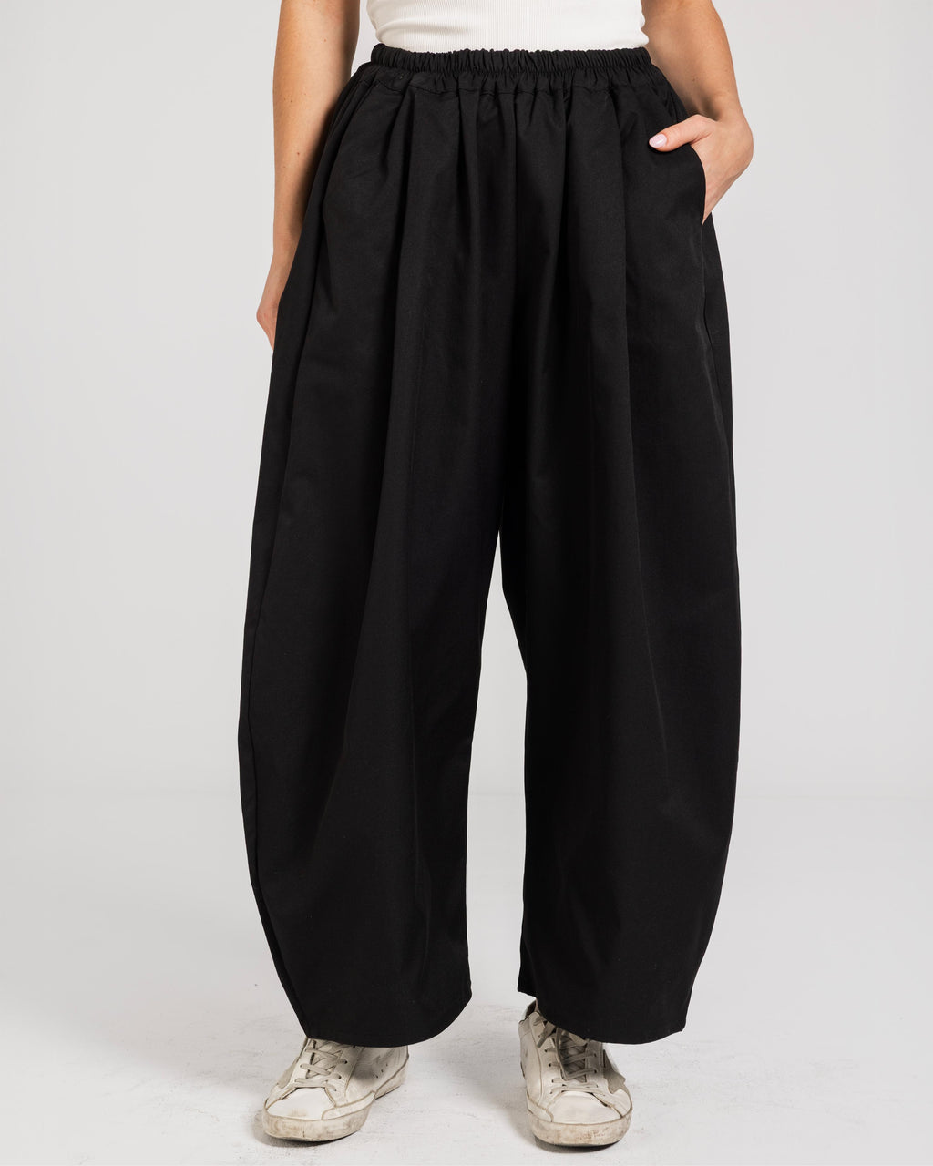 Black Barrel Pants