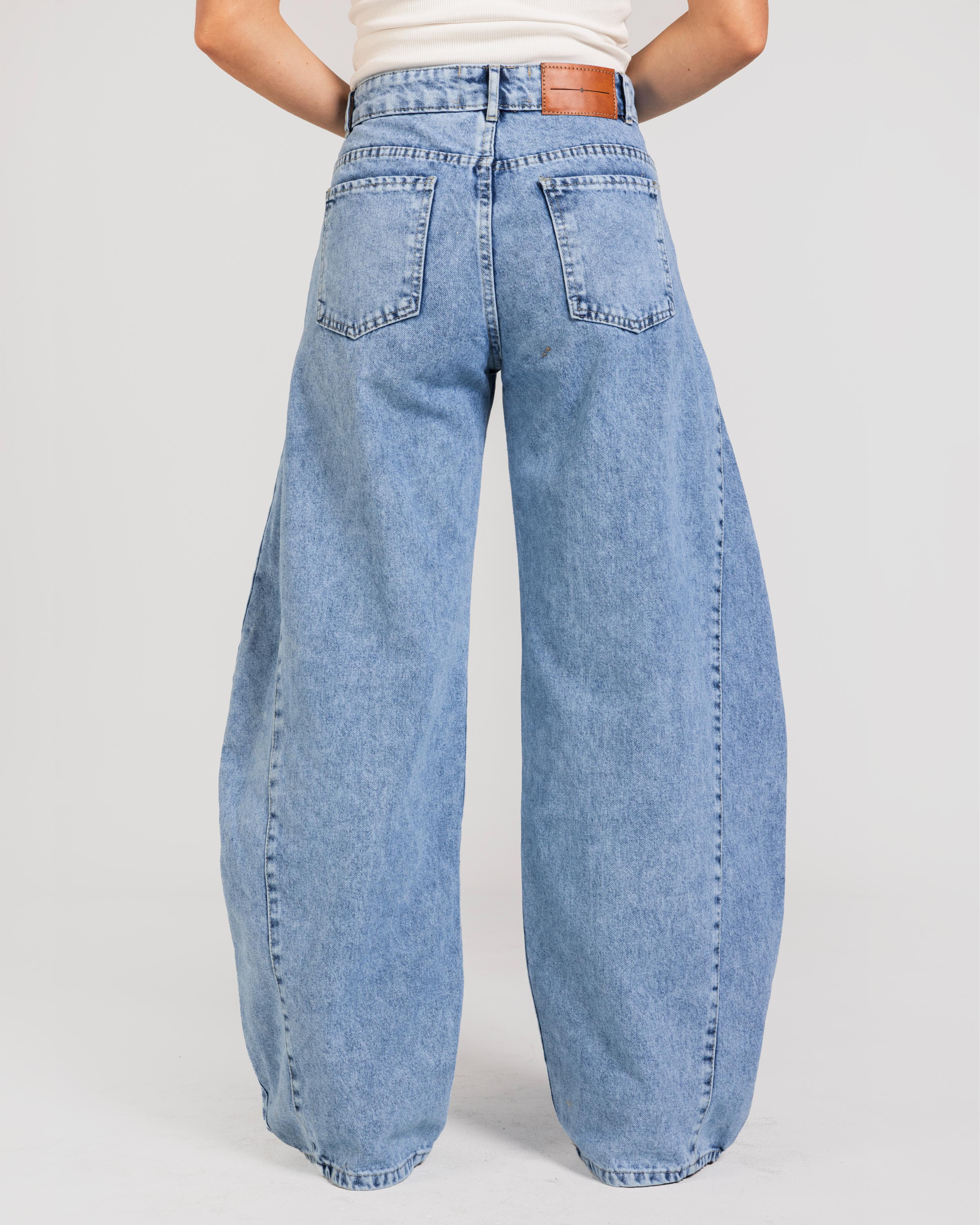 Long Barrel  Denim Pants