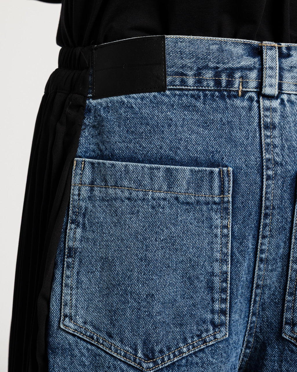 Side Pleats Denim Pants