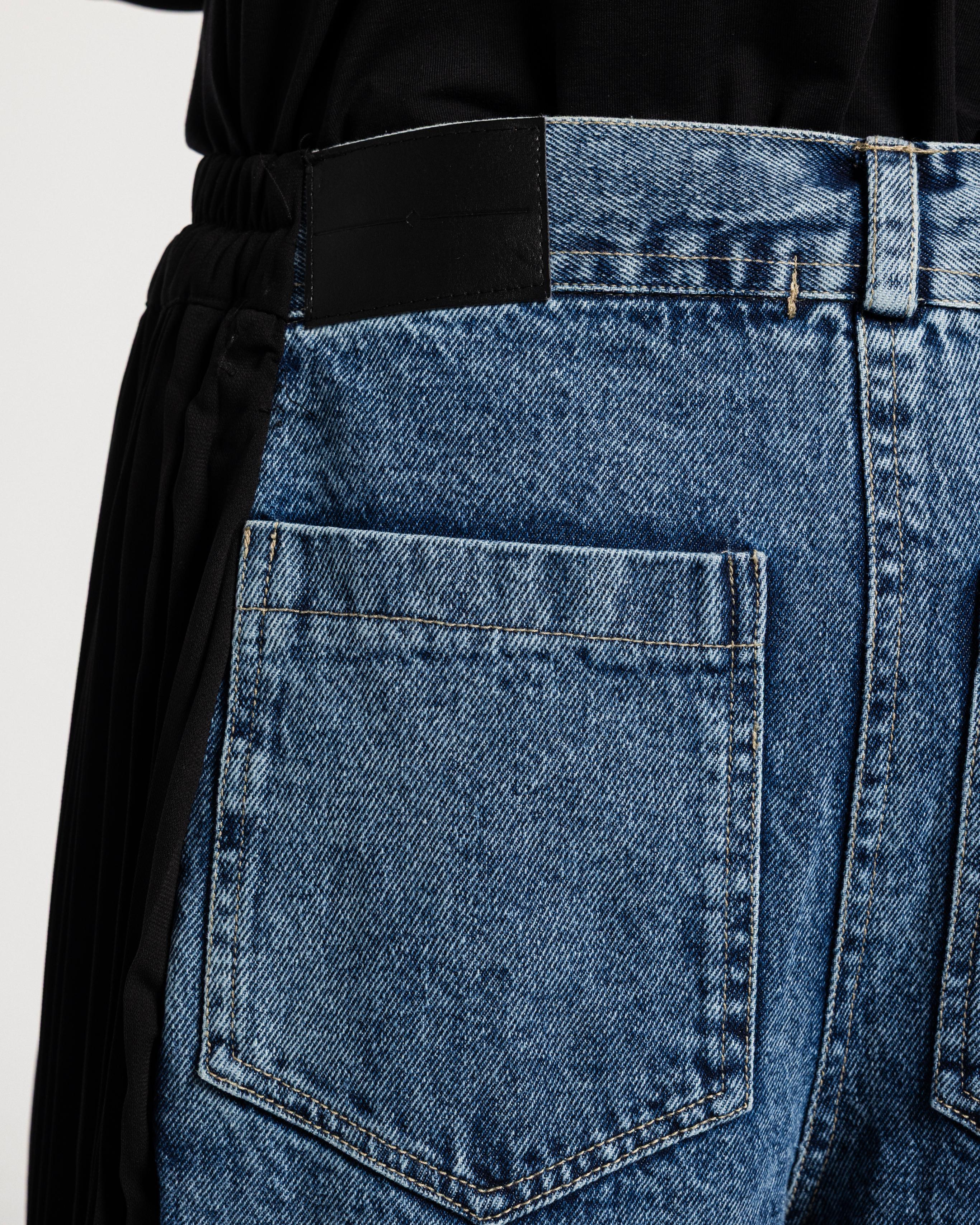 Side Pleats Denim Pants